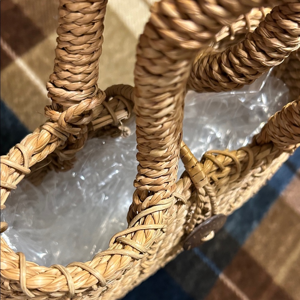 Chic Woven Tote Bag in Natural Tan - Picture 8 of 8